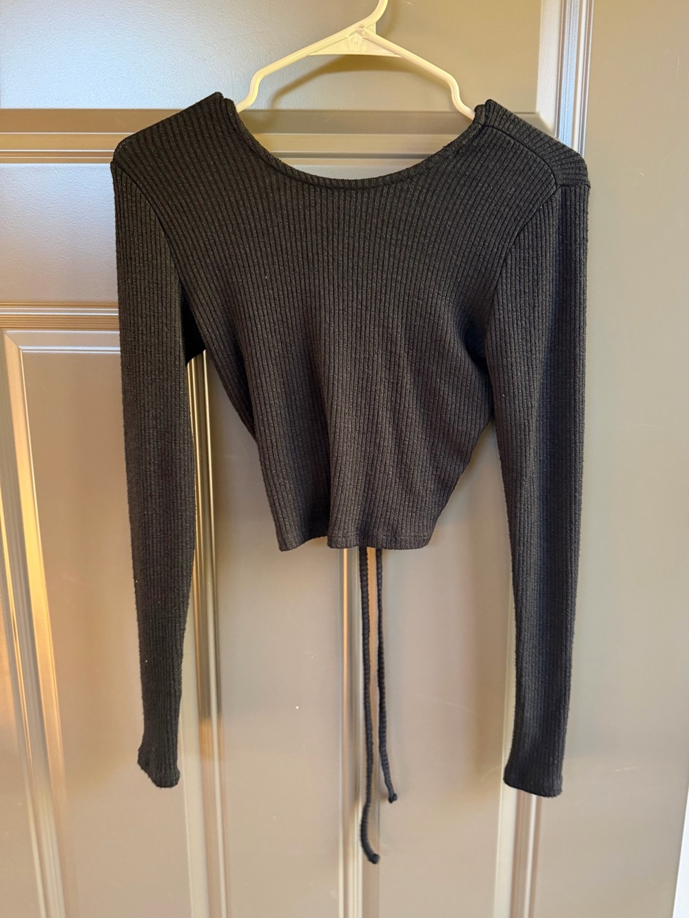 Garage Ribbed Long-Sleeve Crop Top w/Tie Detailed Back, Size S